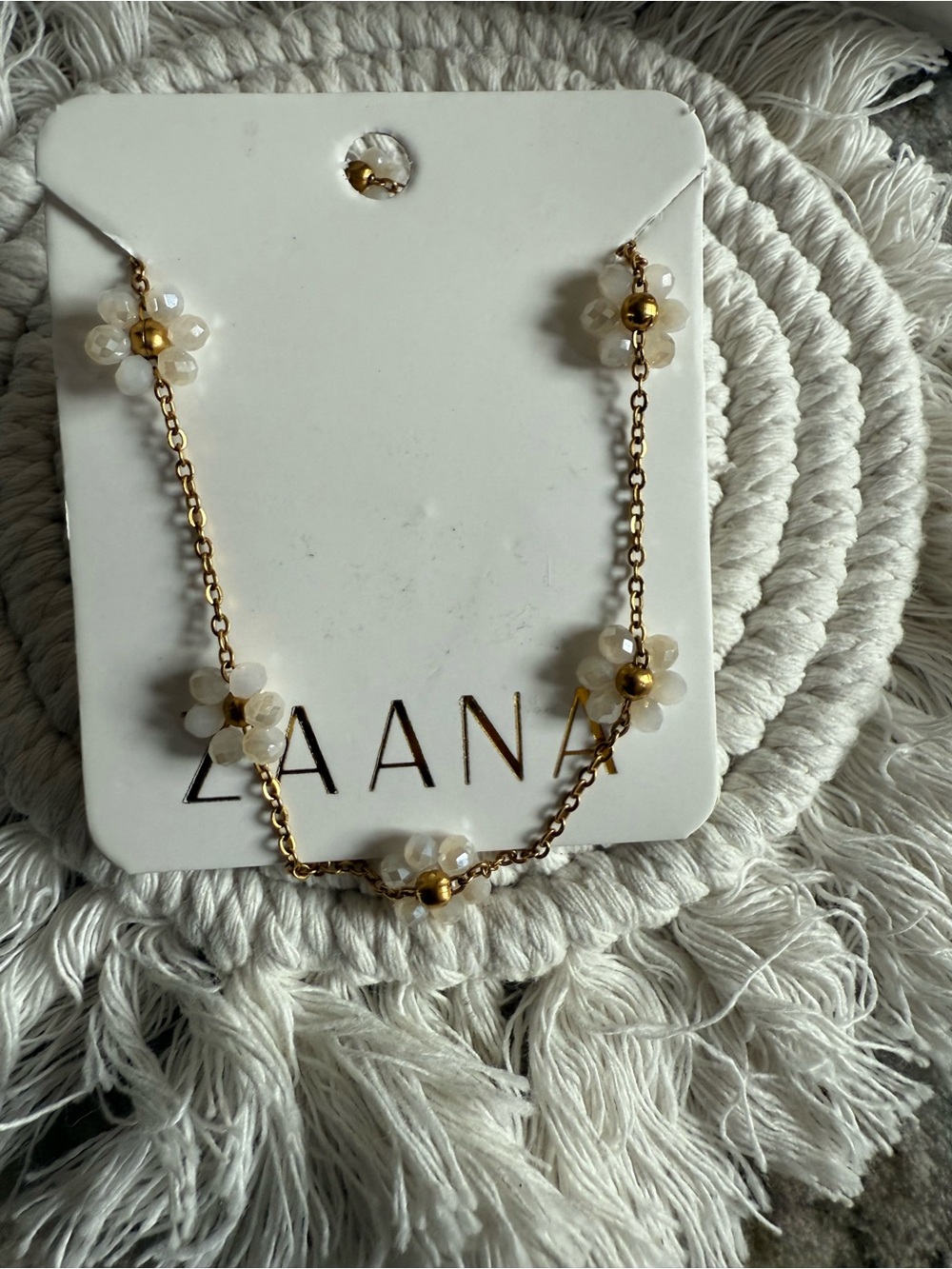 Zaana Sandy Pearl Necklace in Creamy White with Gold Chain